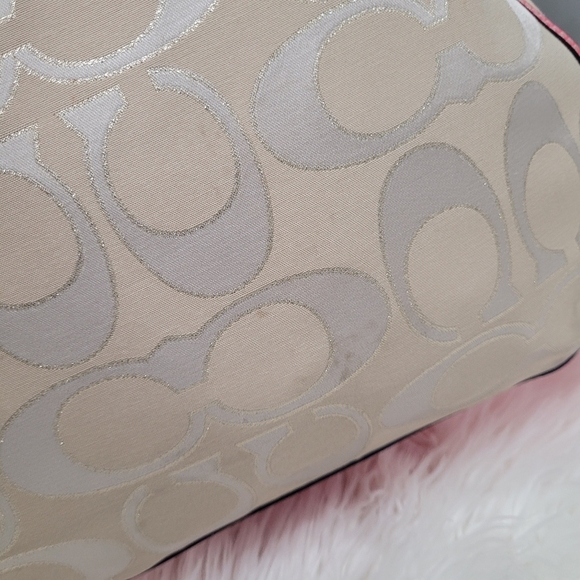 🔹️COACH 🔹️ metallic signature sateen tote ✨️🩷[ With Flaws] - Picture 5 of 17